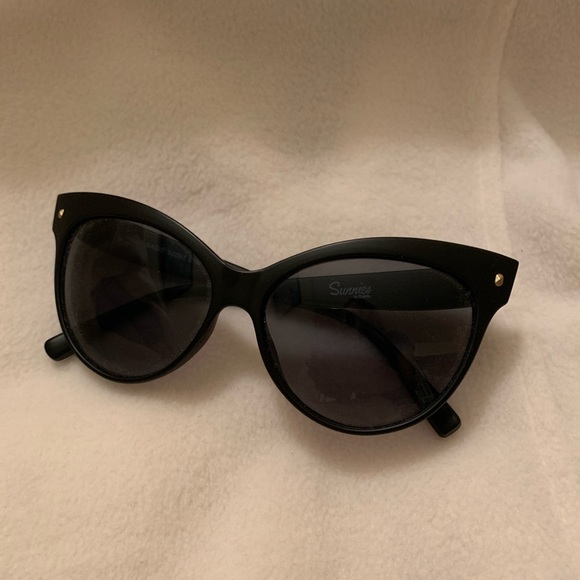 Sunnies Studios | Sadie Cat Eye Sunnies - Picture 2 of 2